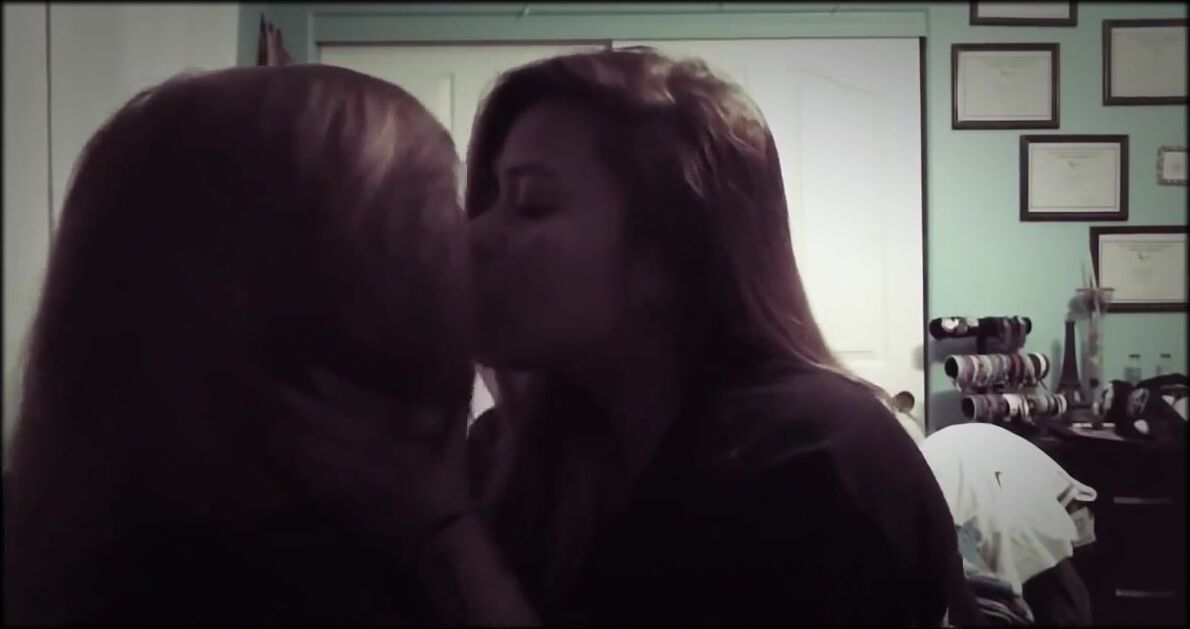 Amateur asian girls lesbian kiss pic photo