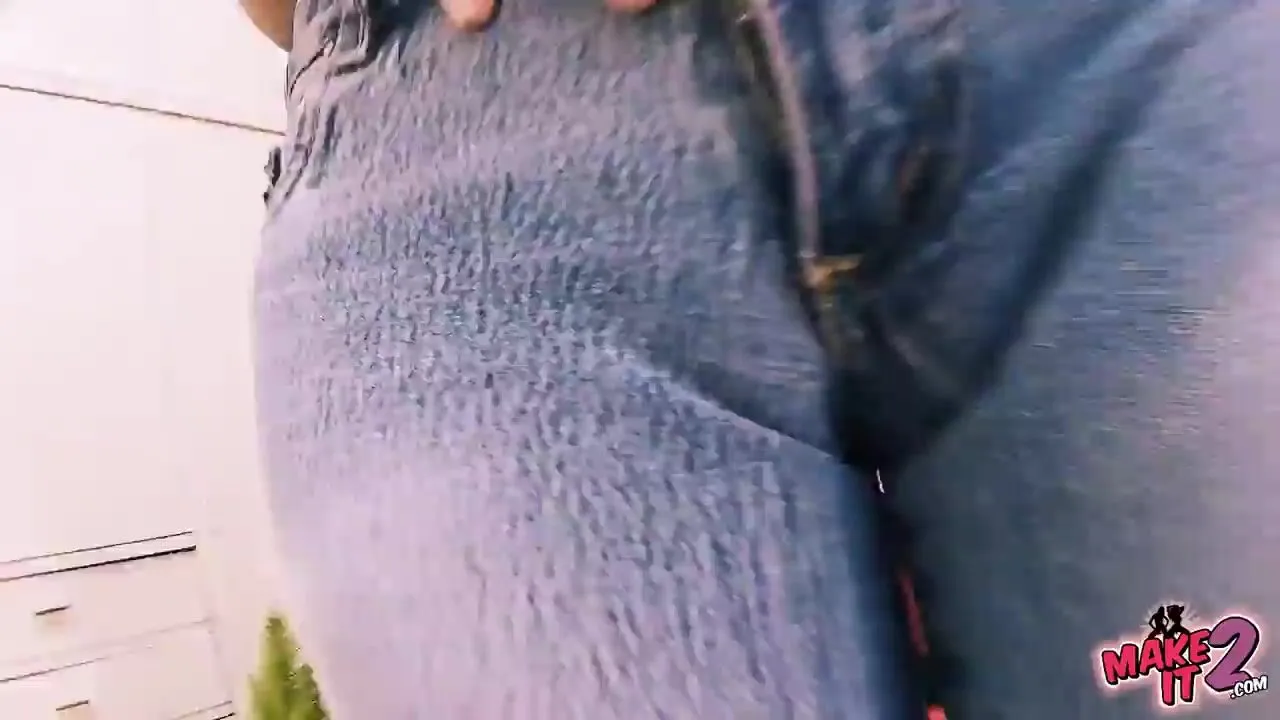 Busty Brunette Teens Wearing Tight Jeans! Round-Ass Cameltoe - Lesbian Porn  Videos