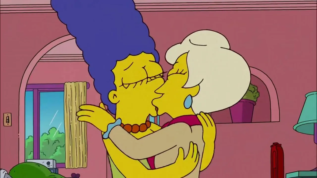 The Simpsons - Lindsey Naegle Kiss Marge Simpson - Lesbian Porn Videos