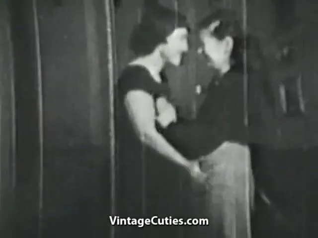 Horny Lesbians Licking and Toying Pussies (1920s Vintage) - Lesbian Porn  Videos